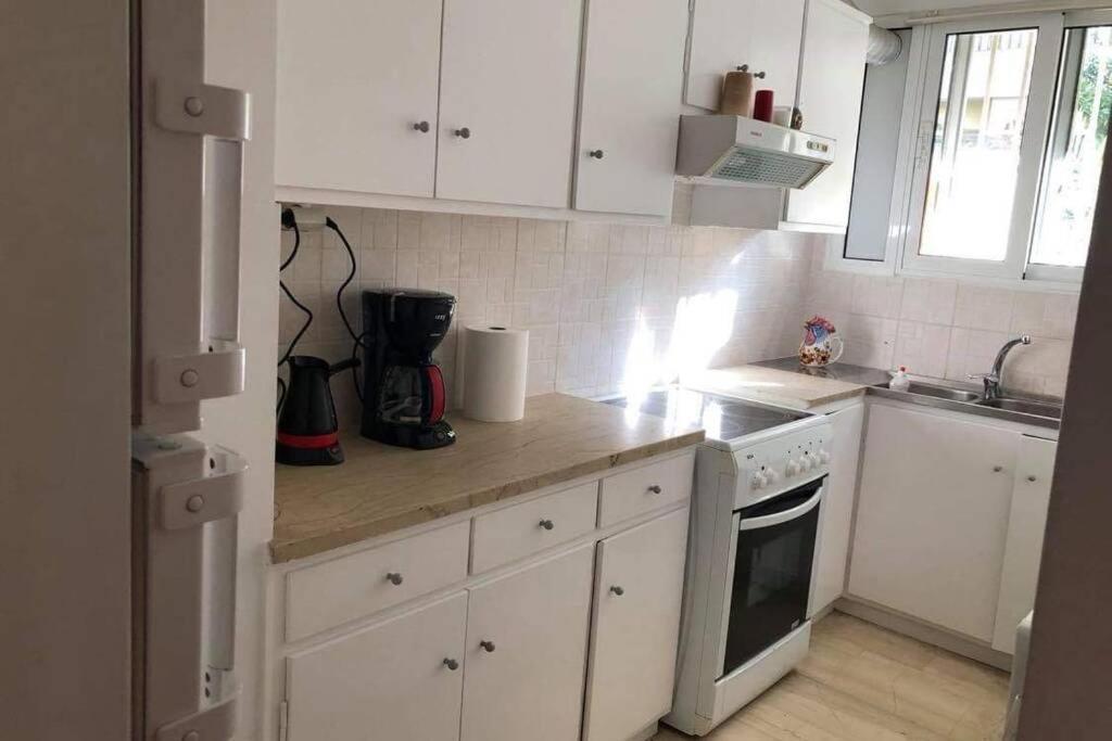 Cosy & Functional Pied-A-Terre Apartment เอเธนส์ ภายนอก รูปภาพ